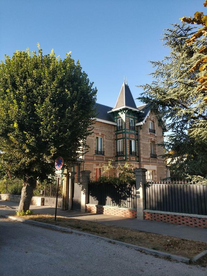 Calme Et Repos En Ville Chalons en Champagne Luaran gambar